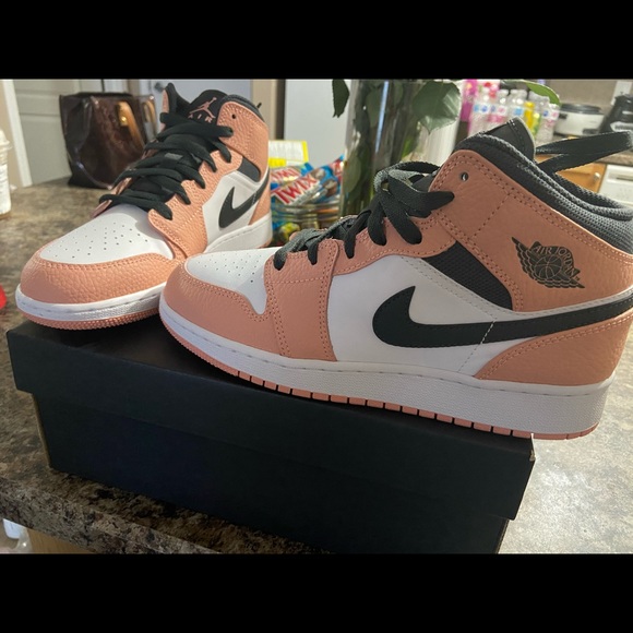 Jordan 1 mid (GS) pink quartz - Picture 3 of 5
